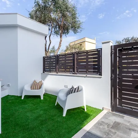 Appartamento Colombo Palace - Viale Colombo 358 *