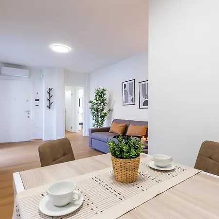 Apartment Colombo Palace - Viale Colombo 358 Quartu Sant'Elena