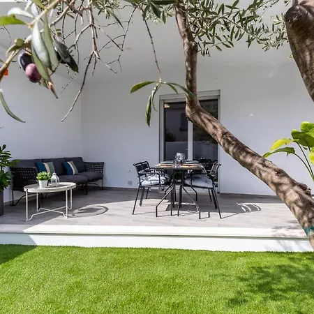 Colombo Palace - Viale Colombo 358 דירה *