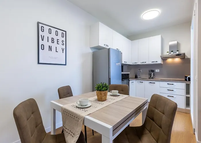 Daire Colombo Palace - Viale Colombo 358 Quartu SantʼElena