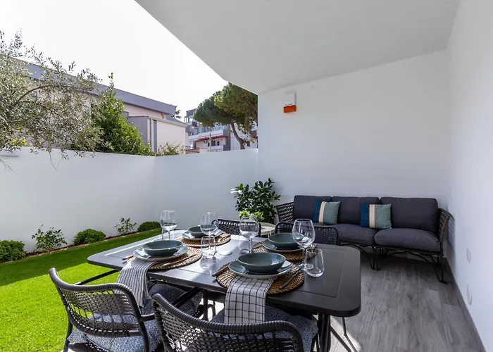 Colombo Palace - Viale Colombo 358