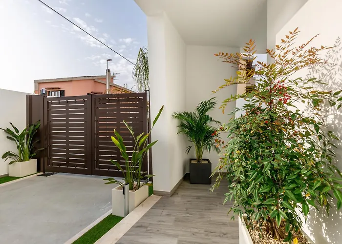 Colombo Palace - Viale Colombo 358 Daire